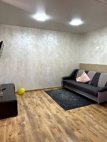 Продаж квартири з окремим входом