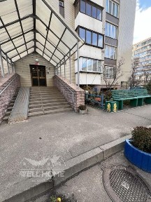 Продаж квартири 3к проспект Павла Тичини, 10 Київ