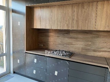 Продам трикімнатну квартиру в цегляному будинку з АОГВ