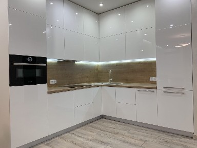 Продажа 3-комнатной квартиры 72 м², Симферопольская ул., 2К