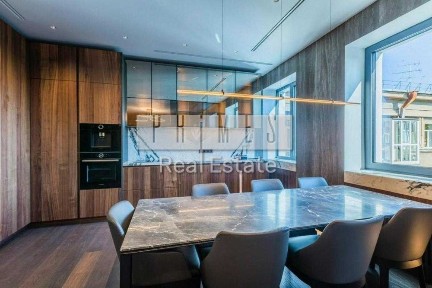 Продаж 6к квартири, вул. Богомольця Академіка, 7/14, Липки