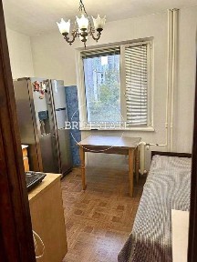 Продаж 1 к квартири Позняки 4й низький поверх Григоренка