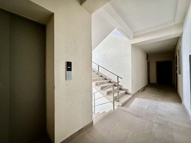 Продаж квартири в новобудові на Словʼянці