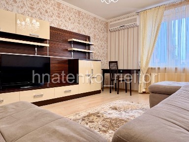 Продаж 2к, центр, Соборності 40д, 74м2