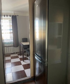 Можна по сертифікату. Продаж 3 кім на Керченській