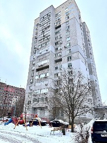 Продажа 3-комнатной квартиры 82 м², Космическая ул.