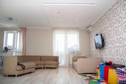 Продажа 3-комнатной квартиры 95 м², Космическая ул.