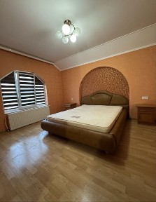 Продається квартира в будинку