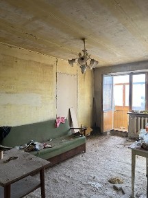 Продаж Тесленка 3 кімнатна, Пл. Володимира Великого (Артема)