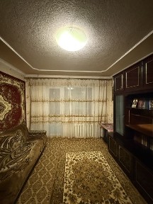 Сдается 2 комнтатная квартира. Центр. Славянск.