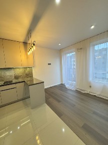 Квартира з ремонтом в престижному новому районі! До метро 15 хв