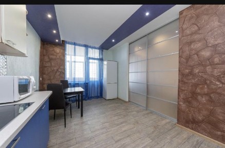 Люкс Метро Позняки, Вырлица улДрагоманова