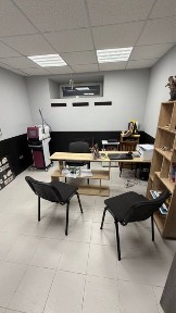 Оренда комерційного приміщення, центр, фасад, червона лінія