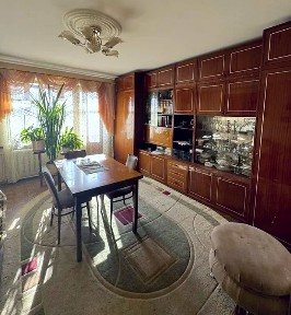 Продажа 3-комнатной квартиры 63 м², Терещенковская ул., 4