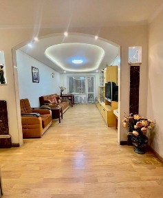 Продам 3к квартиру. Не высокий 4й этаж. Рабочая