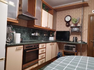 Киев, Николая Бажана просп., 14