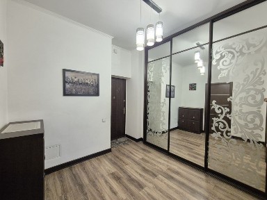 Коновальця 44а, ЖК 