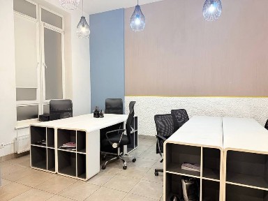 Ямська вул. 52. Окремий вхід! ФАСАД. Палац Україна 5 хв