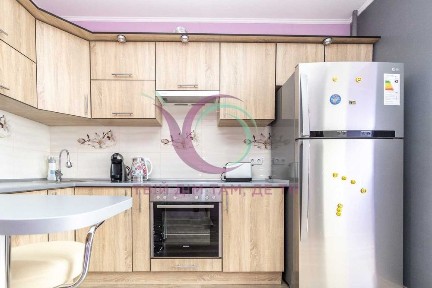 1-к. квартира з лоджією, ремонтом та і/о в центрі за вул. Хотинська