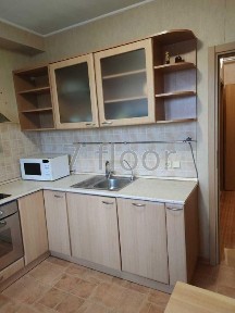 Продаж 2-кімнатної квартири, вул. Новаторів, метро Чернігівська