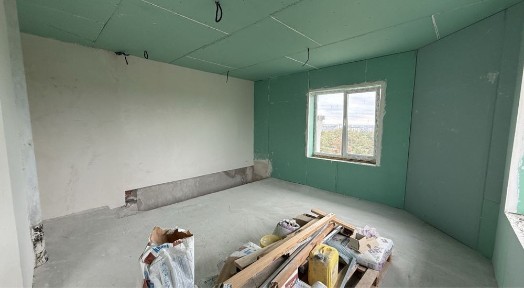 Двокімнатна з початковим ремонтом