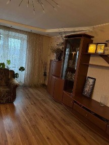 здам 4-х кімнатну квартиру в оренду