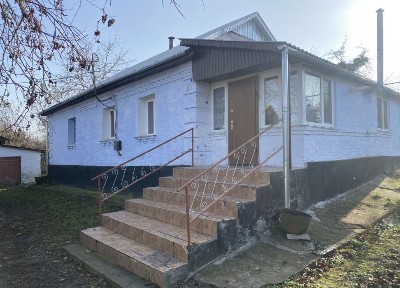 Продаж будинку на два входи