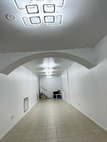 продається нежиле приміщення В. Васильківська 30В 30 кв. м від власника