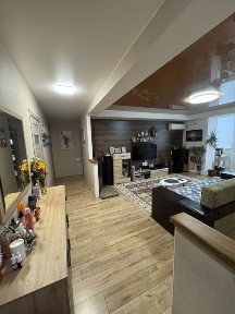 Продам четырехкомнатную квартиру