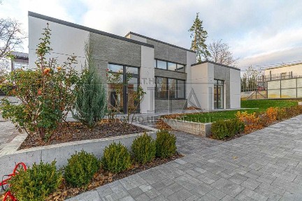 Продаж одноповерхового будинку ЛІСНИКИ 3 майстер-спальні РЕМОНТ