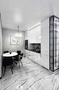 2к квартира з ремонтом та панорамним видом на море, 47 м²