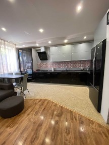 2-поверховий будинок з капітальним ремонтом на вулиці Люстдорфська дор