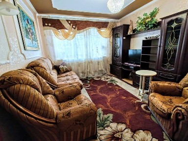 Квартира у класичному стилі з автономним опаленням та спальною зоною