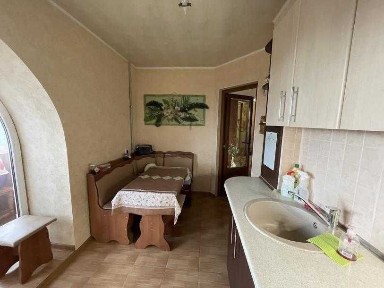 Продам 2-комнатную квартиру в центре города