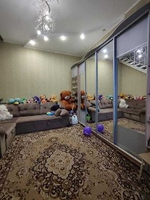 В продажі 2 к простора квартира біля метро Центральний ринок