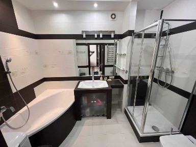 Продаж 3к вул. Щепова новобудова з гарним ремонтом та меблями