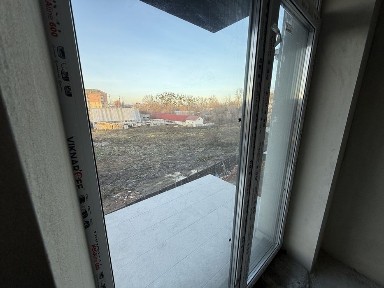 1кімнатна квартира з балконом, двостороння