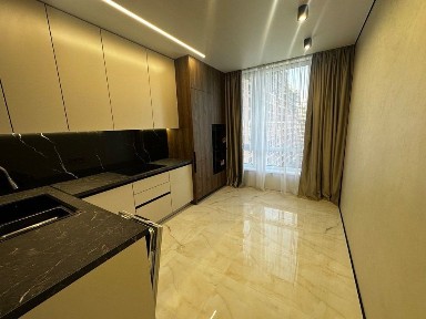 Продаж стильної 1,5 км квартири поруч з озером