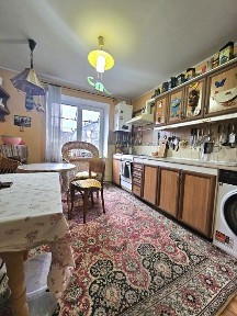 Продаж 2 к квартира. Чорновола.