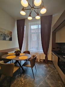 3 км квартира вул. Гнатюка Центр 1 Здача+ Паркінг, ц1000 у. о