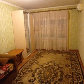 Актульна! 1-кім квартира з Меблями та технікою В центрі