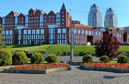 Продажа 3-комнатной квартиры 125 м², Струковский спуск, 001