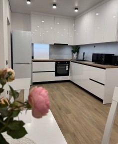 Продається 2-кімнатна квартира в центрі міста