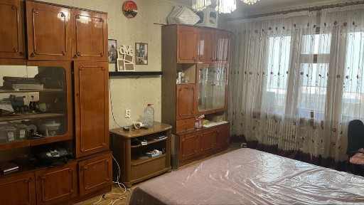 Победа-6 1 комнатная кв. Навогодняя