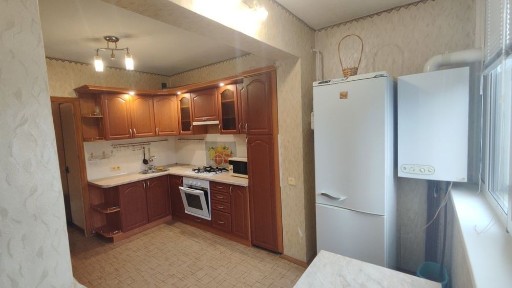 Затишна 2кімн. квартира з індивідуальним опаленнямв центрі Вишневого