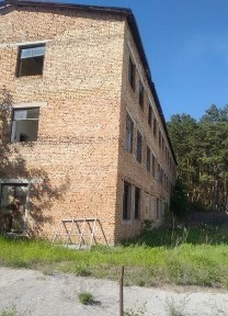 Продаж комерційного приміщення поблизу м. Кременець
