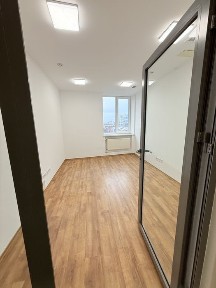 Здам офісний блок у сучасному бізнес-центрі біля метро Університет