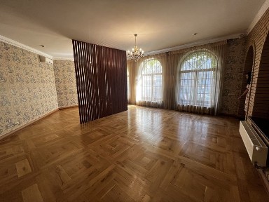 Оренда офіса 62, знижена ціна, центр міста, Жилянска 72а