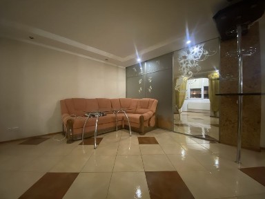 Оренда просторої квартири в центрі, новобудова