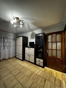 1 кім. квартира біля Велесу